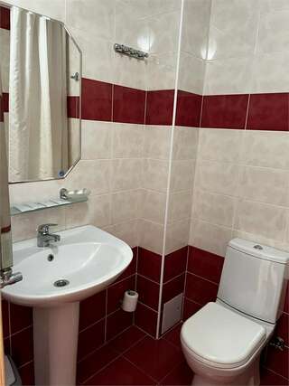 Гостиница Орхидея Геленджик 3-х местный-5